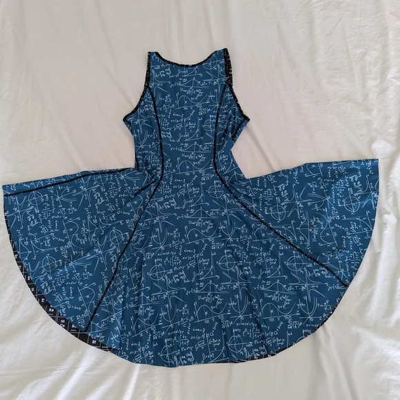 Blackmilk Periodic Table Vs Mathematical Equations Inside Out Dress - Picture 4 of 4